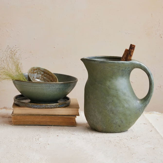 2-1/2 Quart Stoneware Pitcher