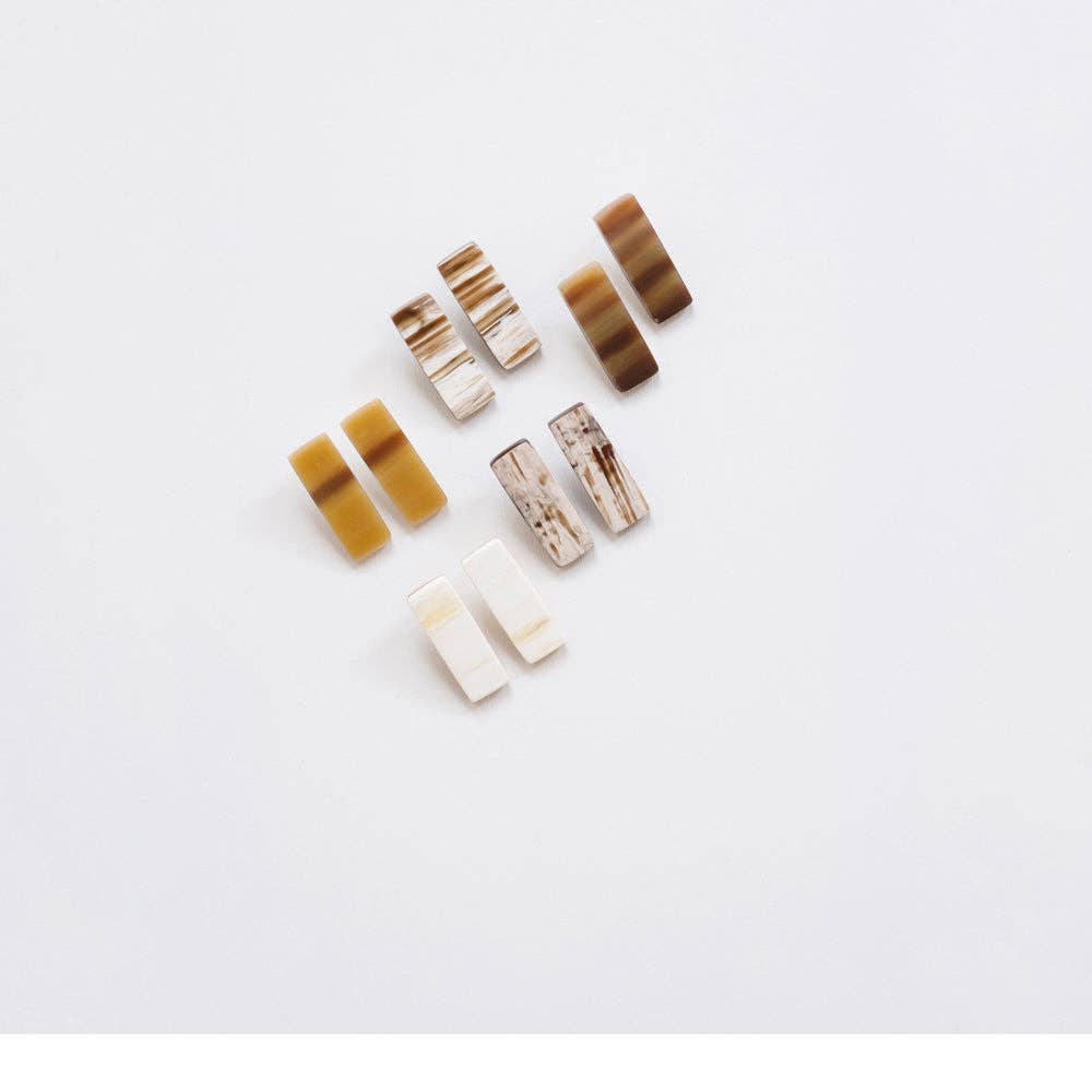 Horn Rahisi Post Earrings