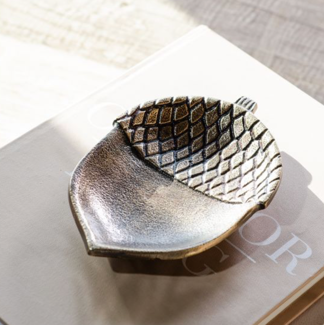 Acorn Tray