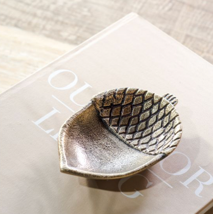 Acorn Tray