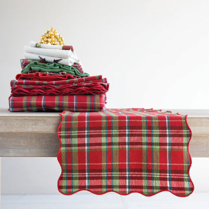 Scalloped Table Runner