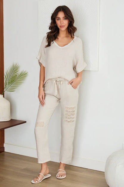 V- NECK SHORT SLEEVE LINEN TOP WITH RAW EDGE HEM
