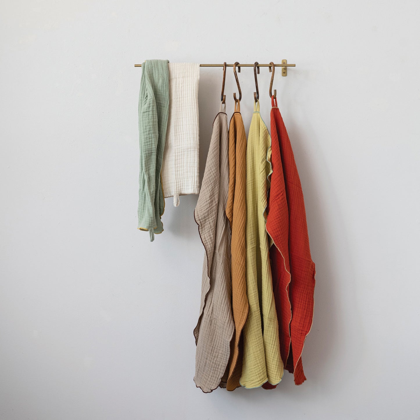 Tea Towel w/ Stitched Edge