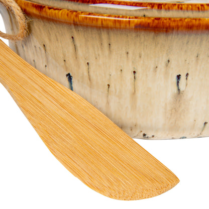Brie Baker w/ Spreader
