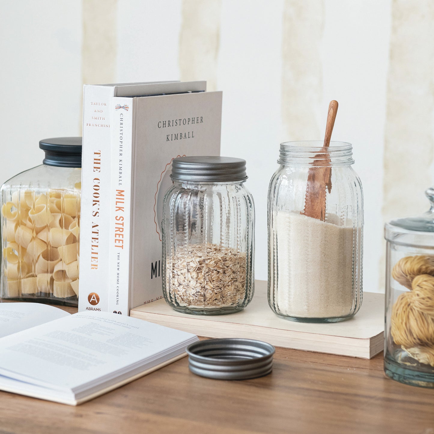 Tea Jar w Metal Lid