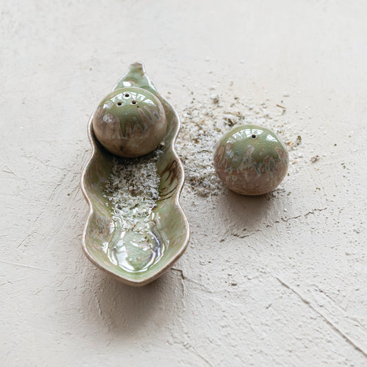 Pod Salt & Pepper Shakers